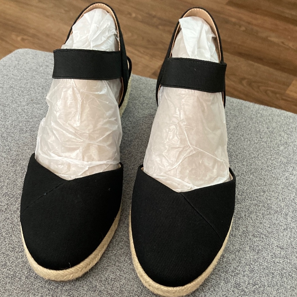 Life Stride Black Espadrille Wedges New in Box - Picture 4 of 10